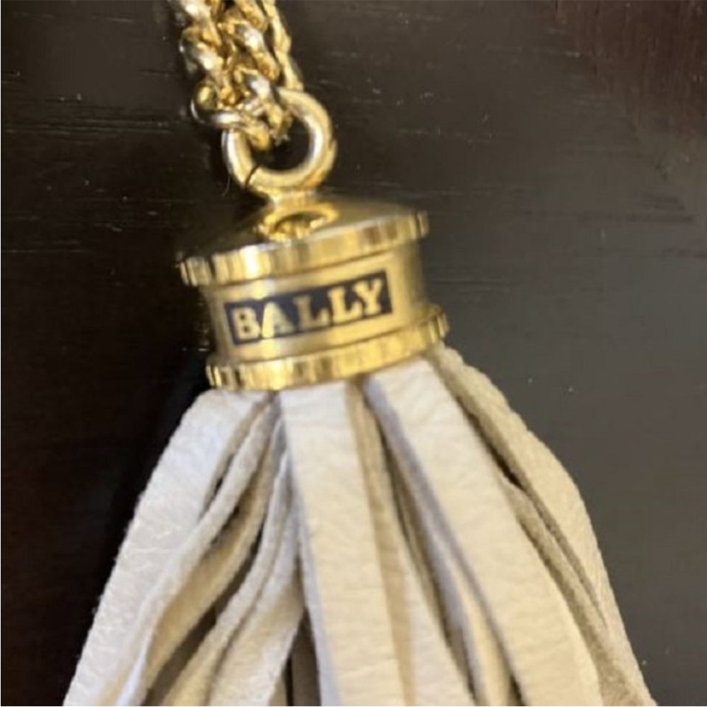 Authentic BALLY Chain Vintage Quilted Cream Leather Shoulder Bag - Picture 4 of 15